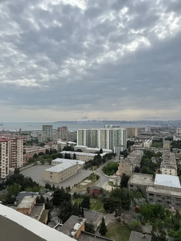 Kirayə verilir 3 otaqlı mənzil 136 m²