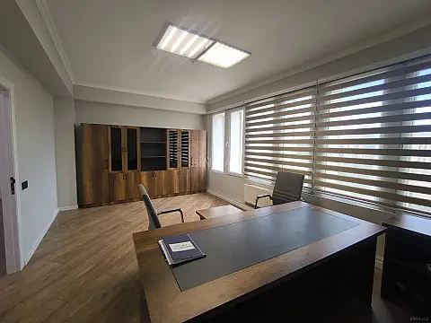 Kirayə verilir 9 otaqlı ofis 300 m² — Bakı 9 otaq 300.00 m²