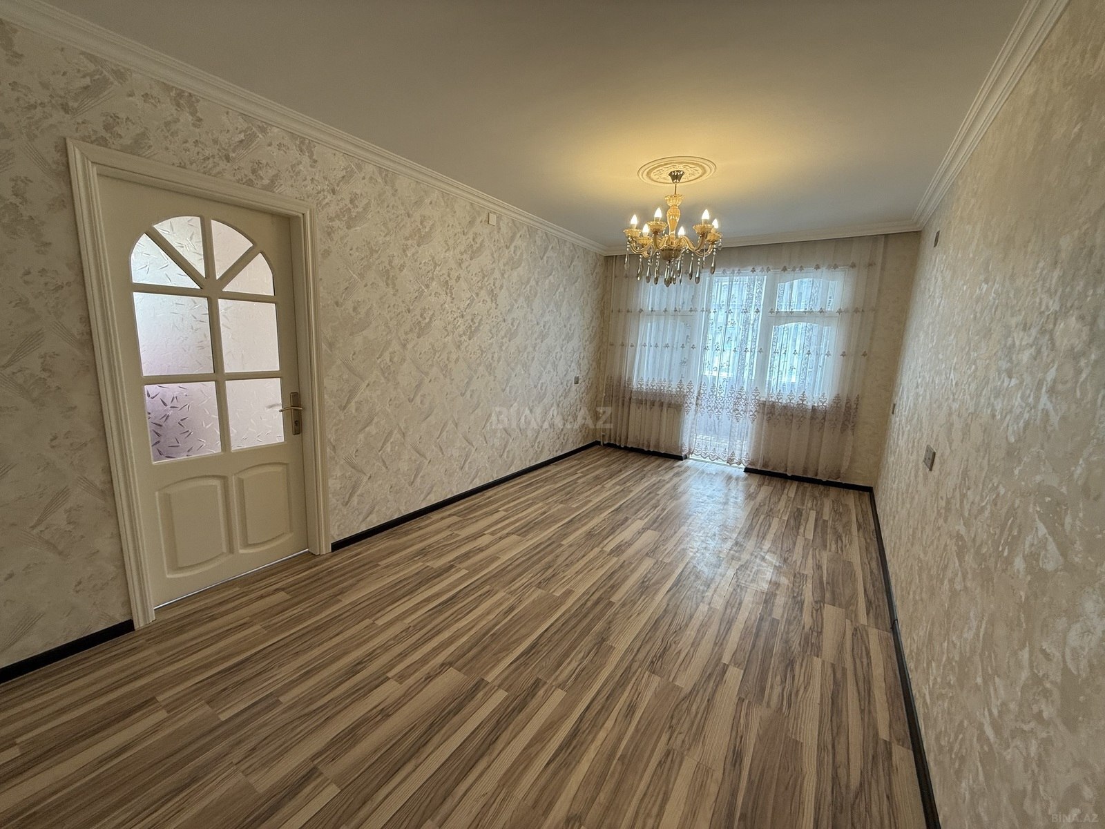 Kirayə verilir 2 otaqlı mənzil 60 m²