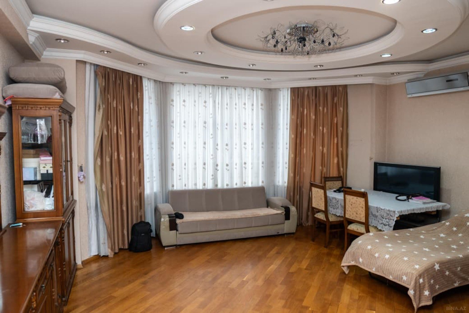 Satılır 2 otaqlı mənzil 107 m²
