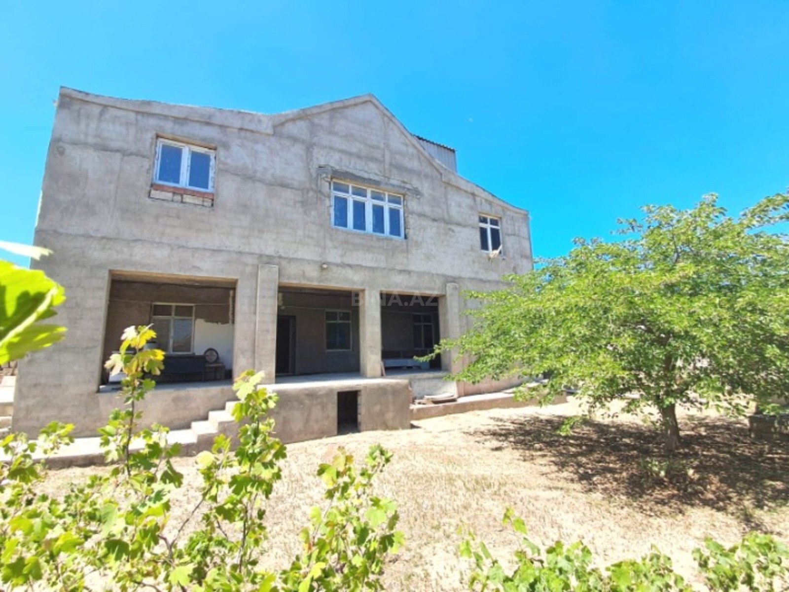 Satılır 5 otaqlı həyət evi 150 m²