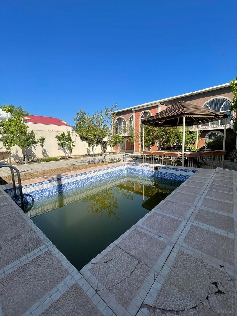 Kirayə verilir 4 otaqlı həyət evi 250 m²