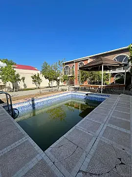 Kirayə verilir 4 otaqlı həyət evi 250 m² — Bakı, Novxanı 4 otaq 250.00 m²