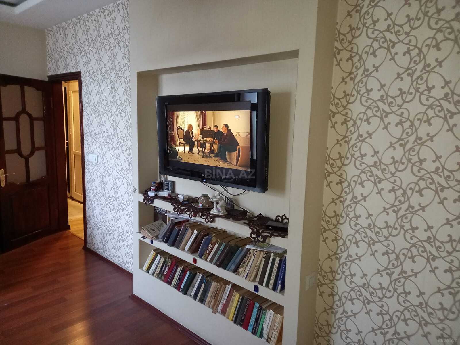 Kirayə verilir 2 otaqlı mənzil 72 m²
