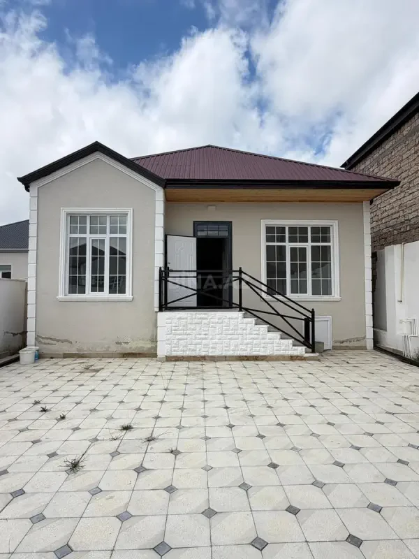 Satılır 3 otaqlı həyət evi 104 m²