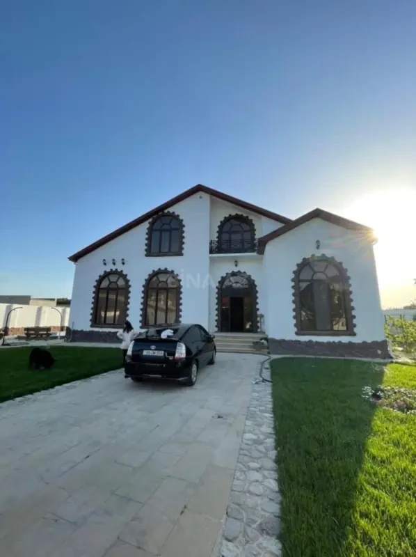 Kirayə verilir 5 otaqlı həyət evi 250 m²