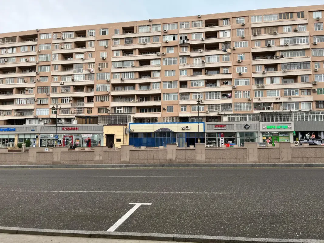 Satılır 2 otaqlı mənzil 45 m²