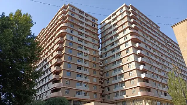 Satılır 3 otaqlı mənzil 106 m² — Bakı 3 otaq 106.00 m²