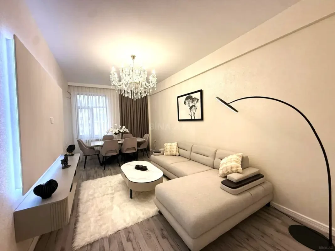 Satılır 2 otaqlı mənzil 103 m²