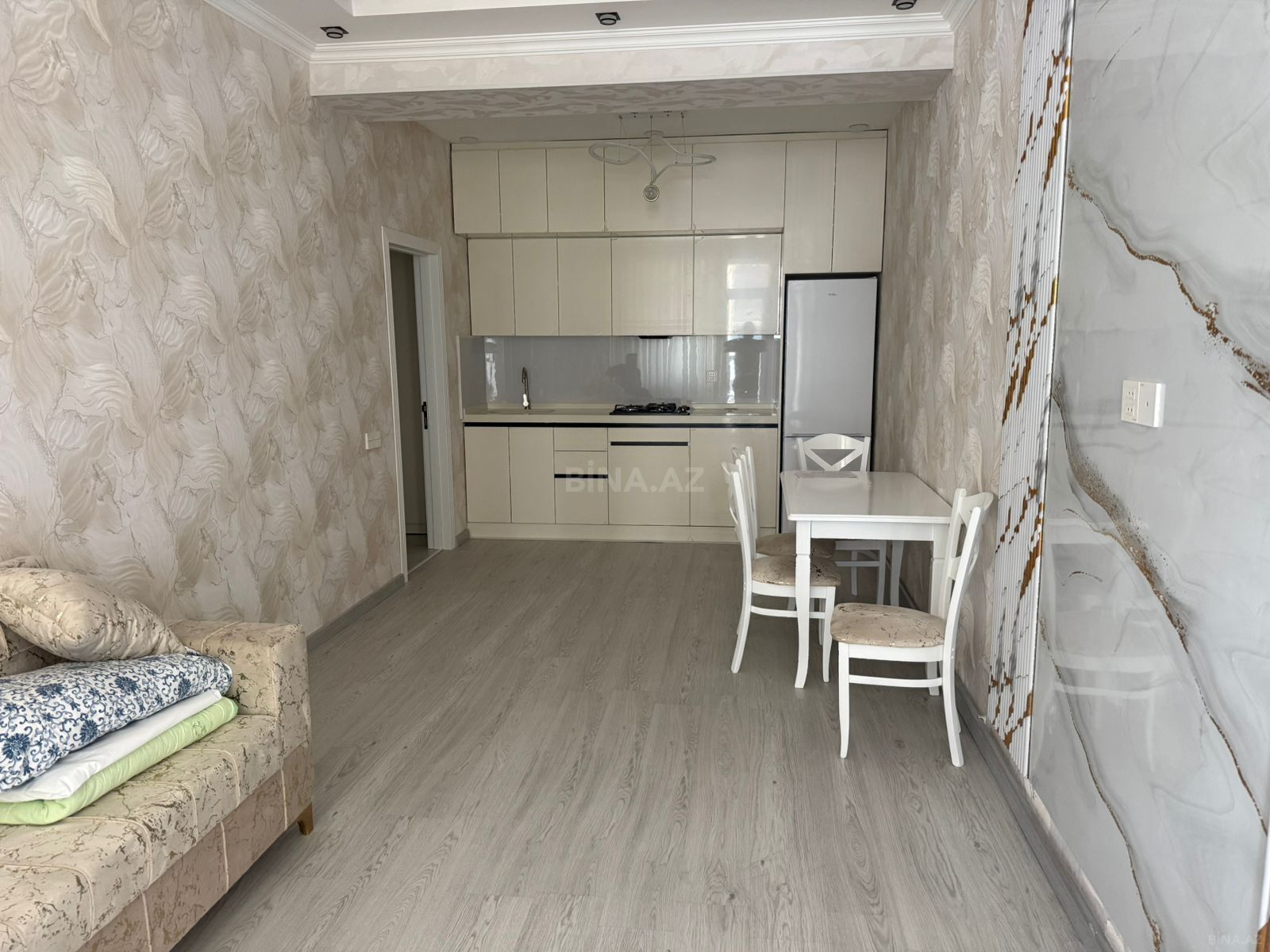 Kirayə verilir 3 otaqlı mənzil 83 m²