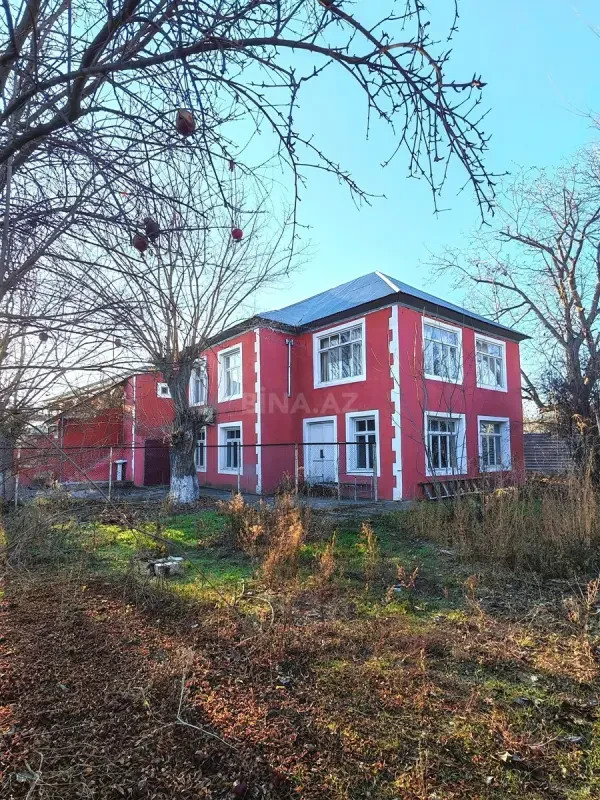 Satılır 6 otaqlı həyət evi 160 m²