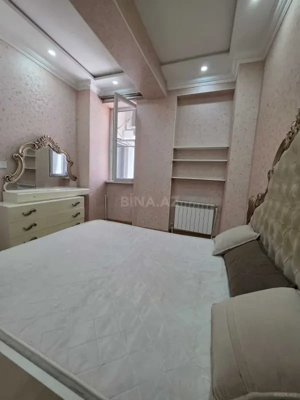 Kirayə verilir 2 otaqlı mənzil 65 m²