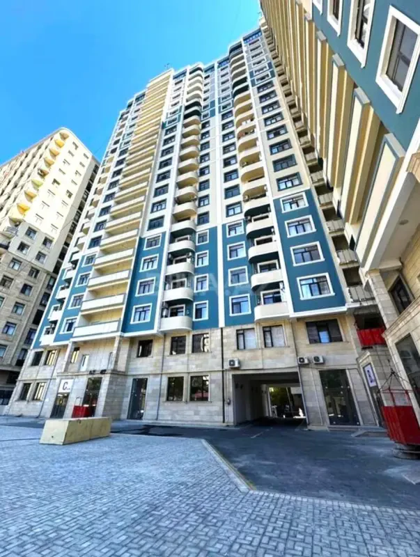 Satılır 2 otaqlı mənzil 105 m²