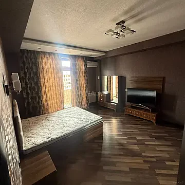 Kirayə verilir 2 otaqlı mənzil 105 m² — Bakı, Xətai 2 otaq 105.00 m²