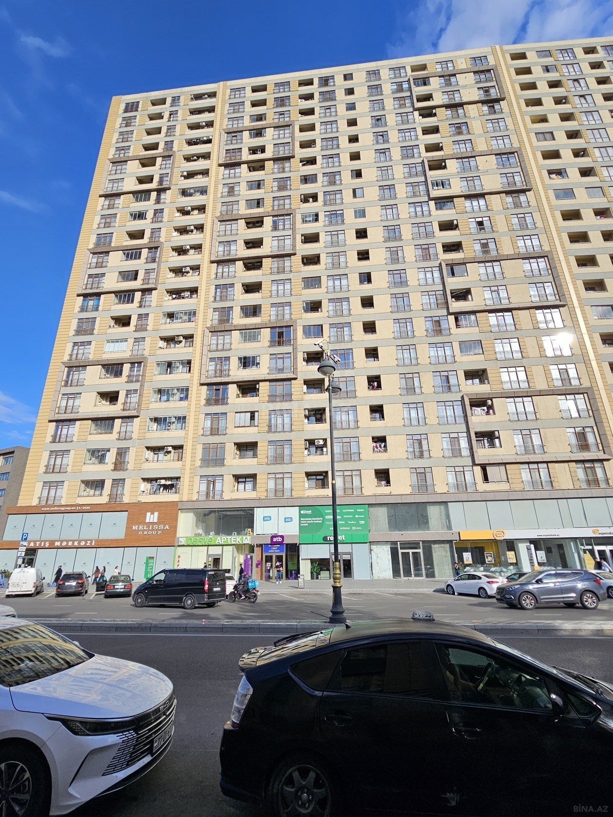 Satılır 2 otaqlı mənzil 75 m²