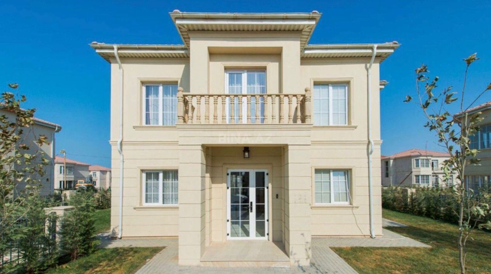 Kirayə verilir 5 otaqlı həyət evi 250 m²