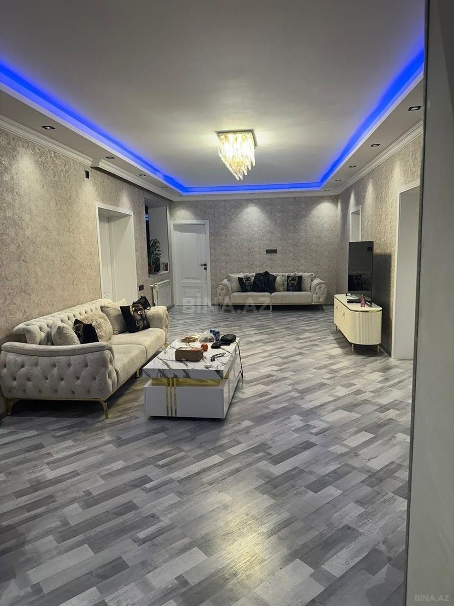 Satılır 6 otaqlı həyət evi 230 m²