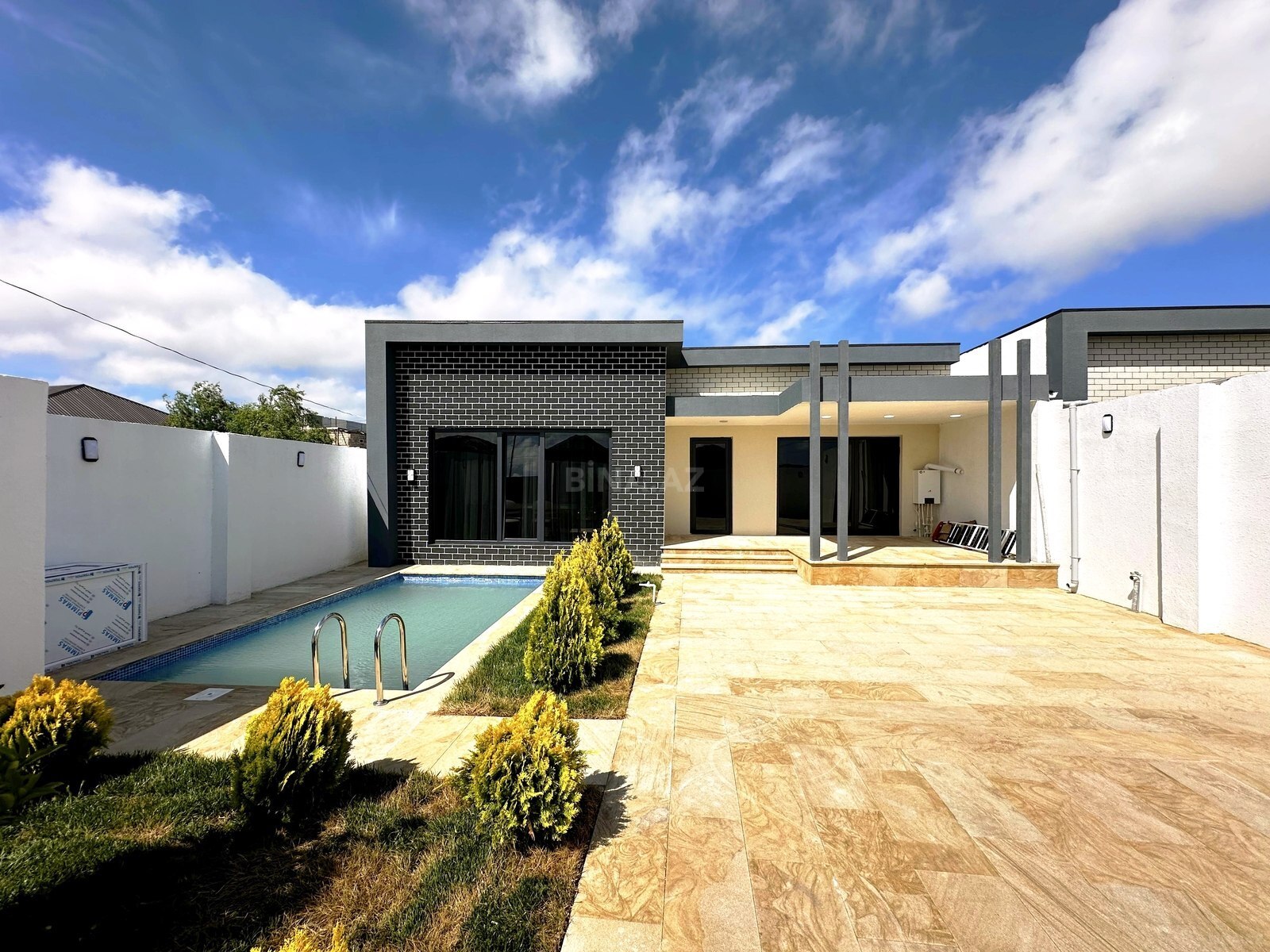 Satılır 4 otaqlı həyət evi 140 m²