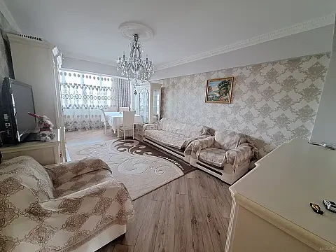 Satılır 3 otaqlı mənzil 75 m² — Bakı, İnşaatçılar 3 otaq 75.00 m²