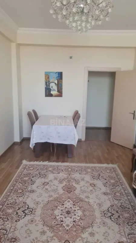 Satılır 3 otaqlı mənzil 106 m²