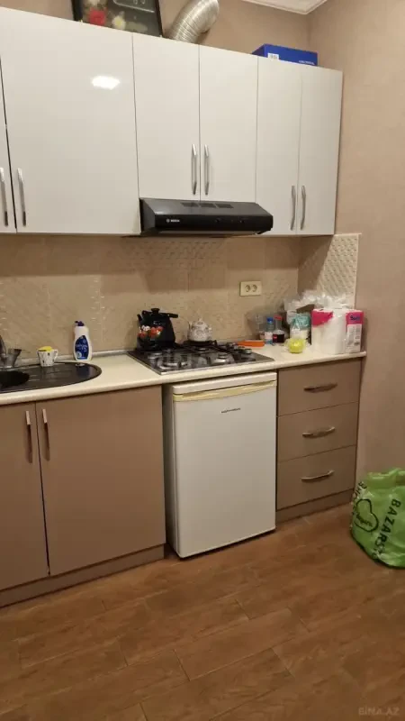 Kirayə verilir 1 otaqlı mənzil 42 m²