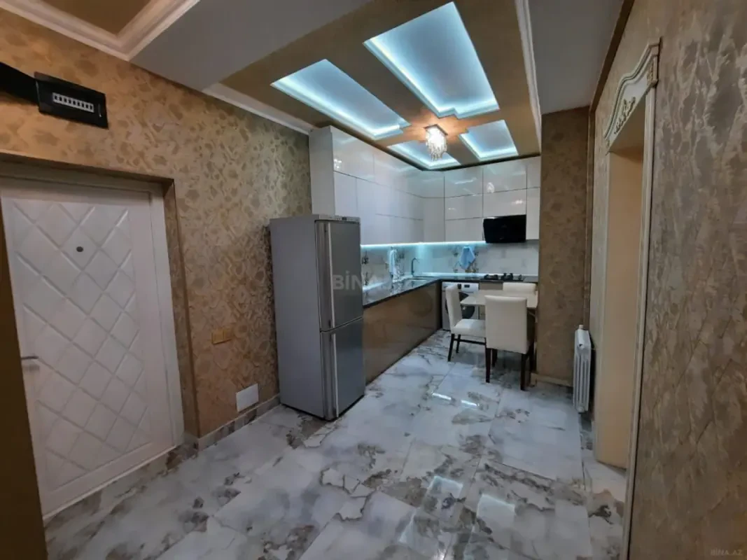 Kirayə verilir 2 otaqlı mənzil 70 m²