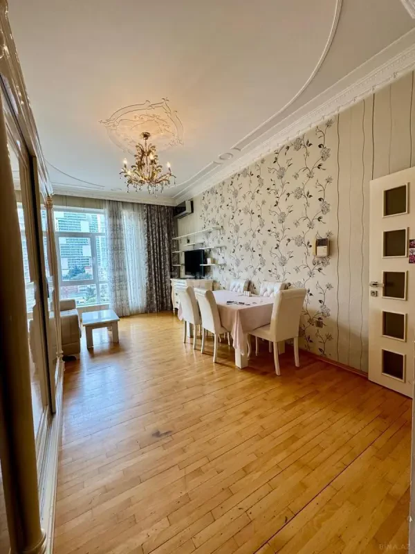 Kirayə verilir 2 otaqlı mənzil 60 m²