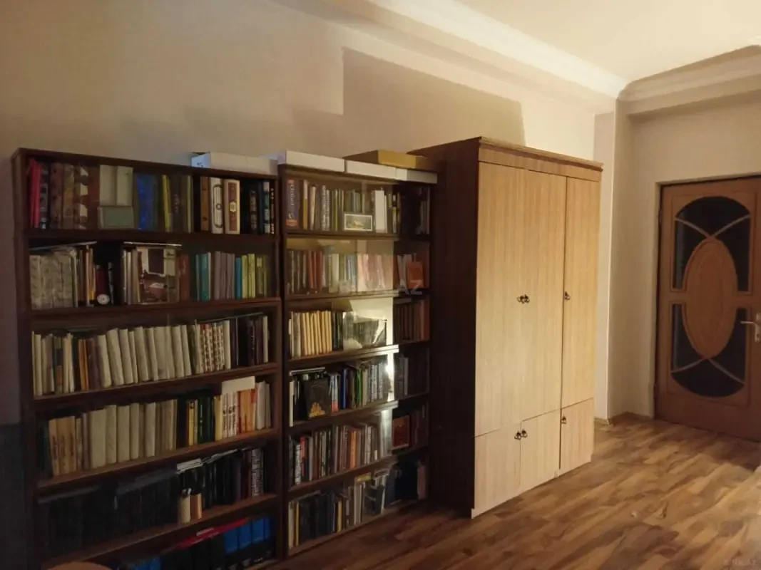 Satılır 5 otaqlı mənzil 171 m²
