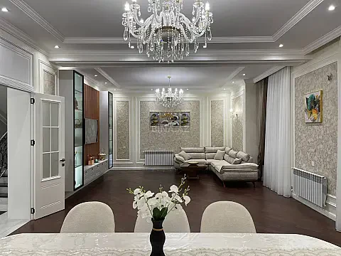 Satılır 6 otaqlı həyət evi 450 m² — Bakı, Əhmədli 6 otaq 450.00 m²