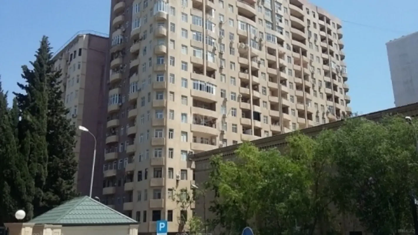 Satılır 3 otaqlı mənzil 115 m²