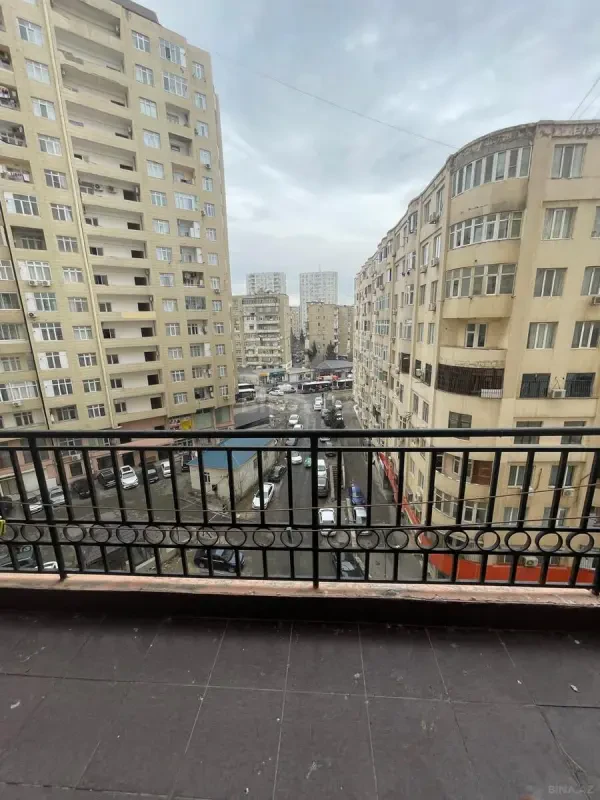 Satılır 3 otaqlı mənzil 105 m²