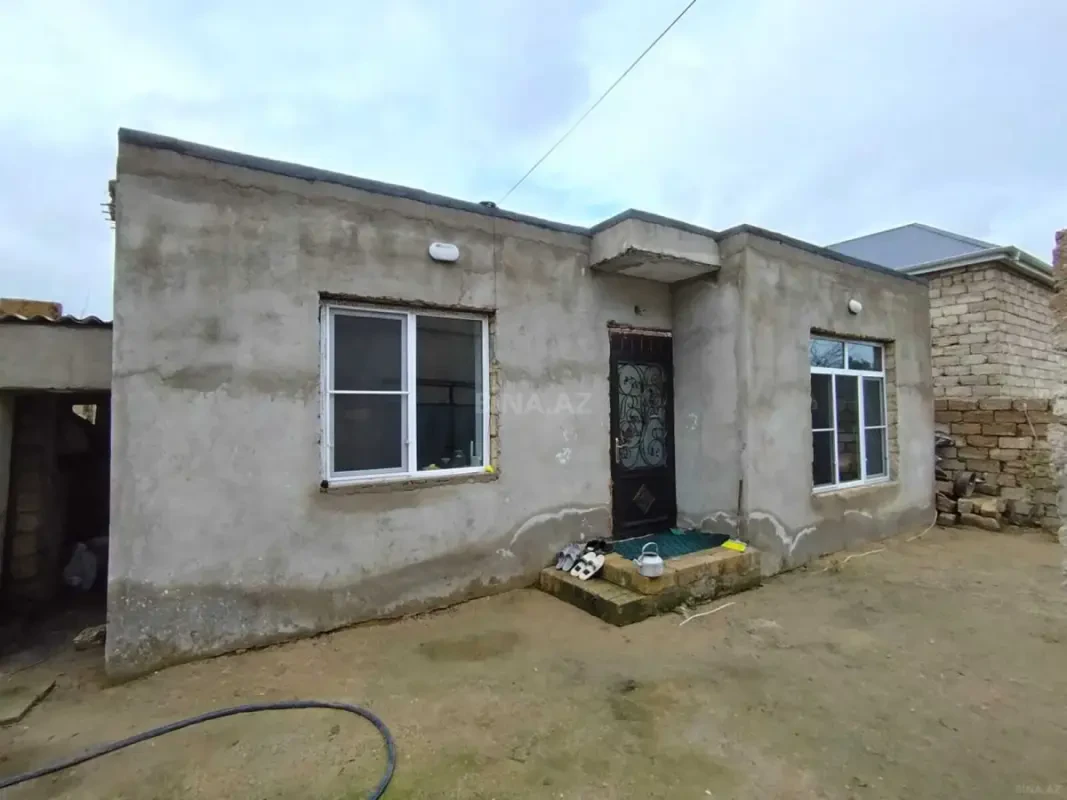 Satılır 3 otaqlı həyət evi 100 m²