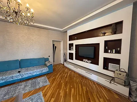 Satılır 3 otaqlı mənzil 105 m² — Bakı 3 otaq 105.00 m²