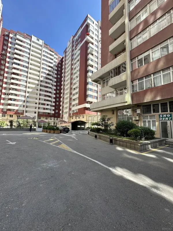 Kirayə verilir 2 otaqlı mənzil 65 m²