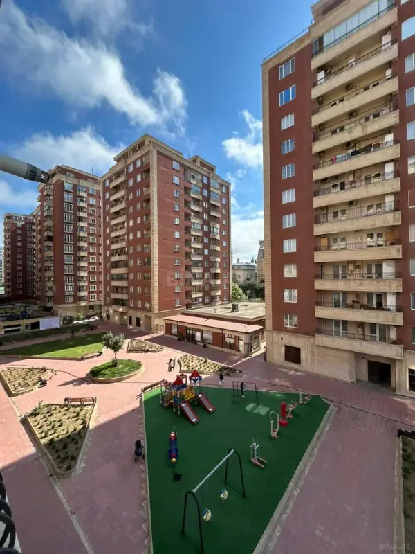 Kirayə verilir 3 otaqlı mənzil 100 m²