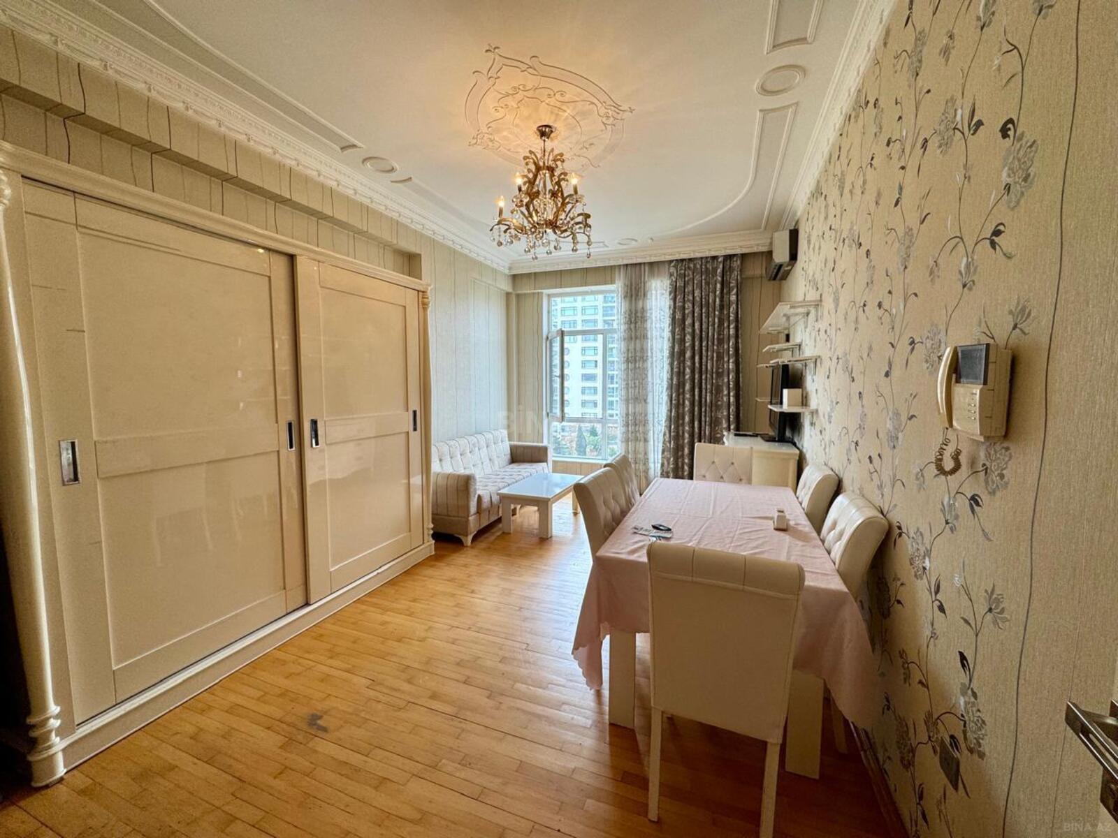 Kirayə verilir 2 otaqlı mənzil 60 m²
