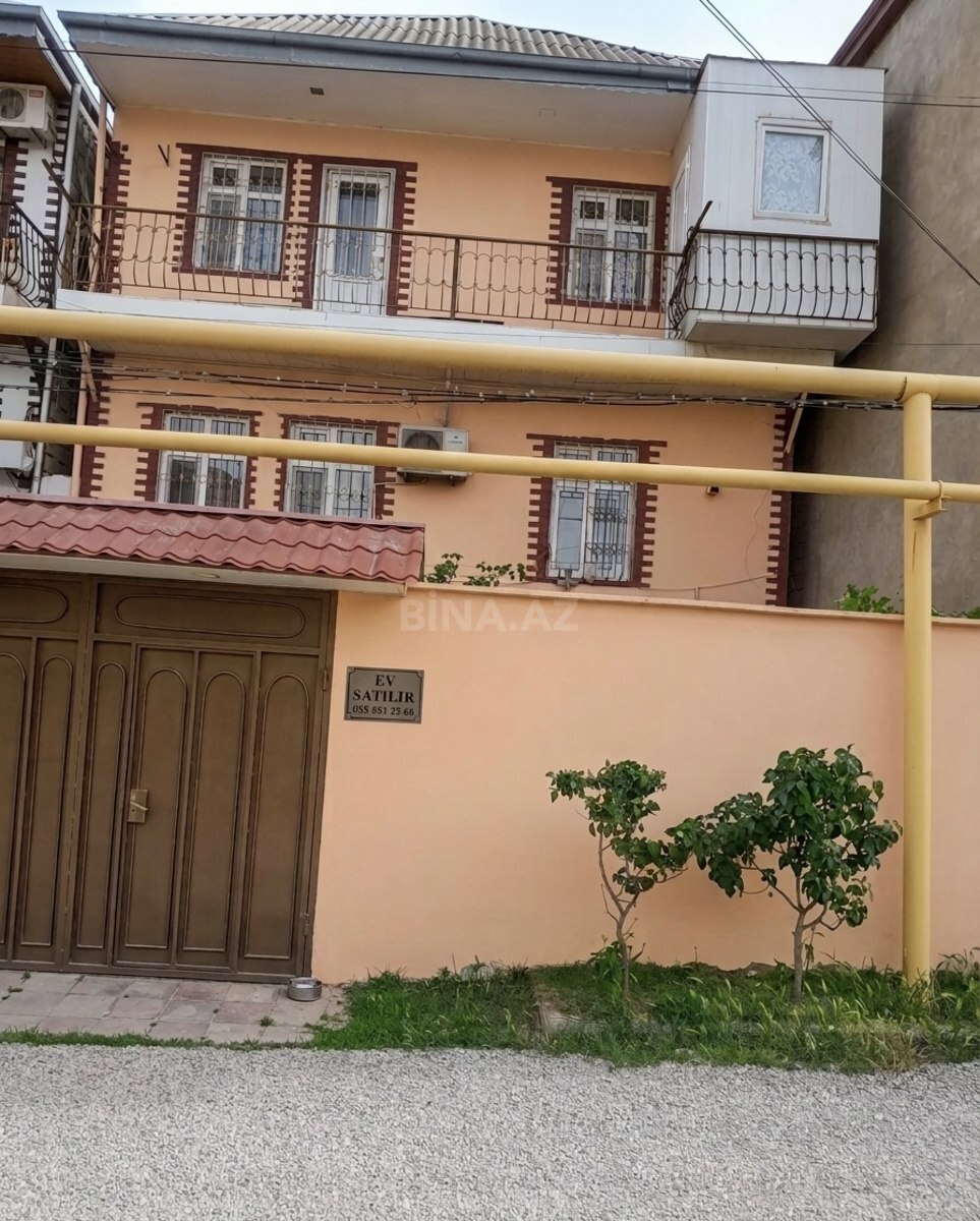 Satılır 5 otaqlı həyət evi 240 m²