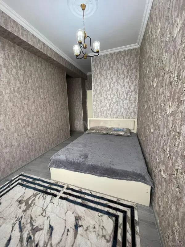 Kirayə verilir 2 otaqlı mənzil 67 m²