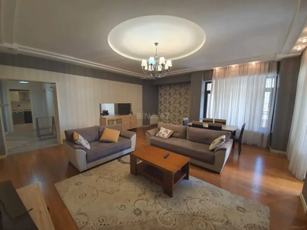 Kirayə verilir 3 otaqlı mənzil 155 m²