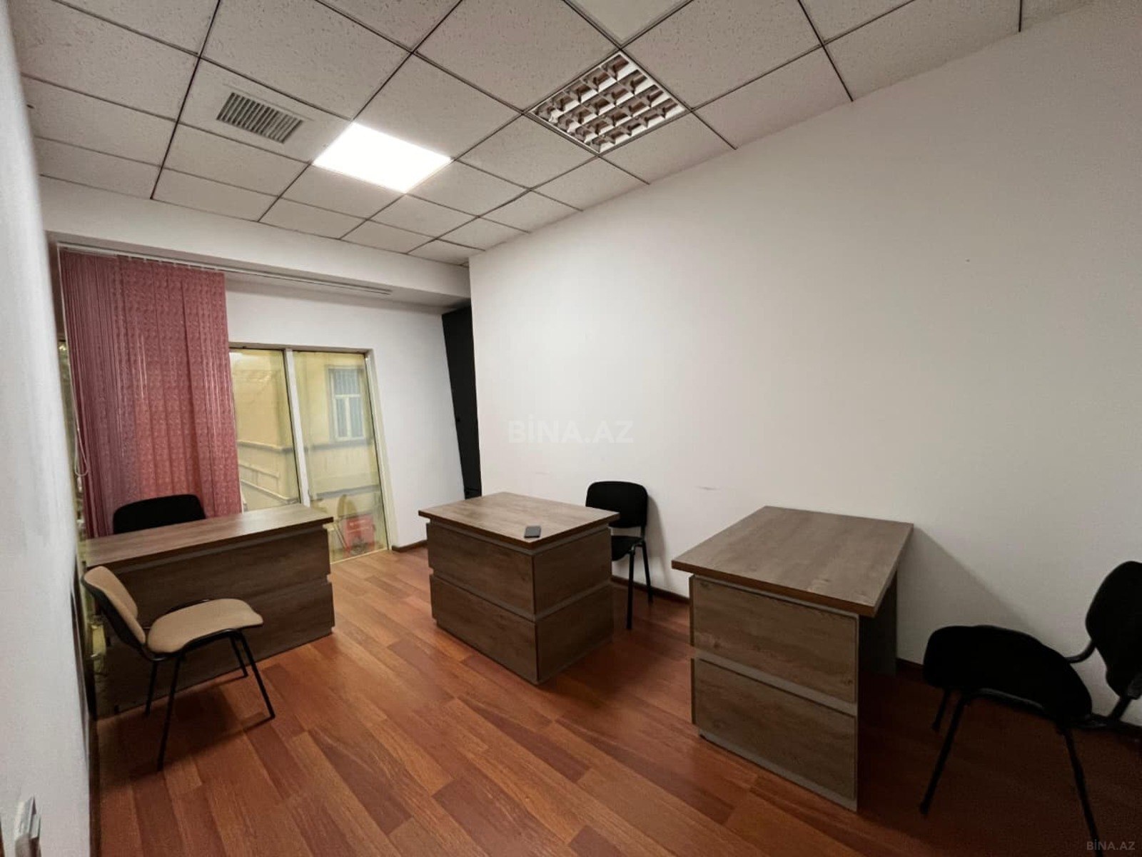 Kirayə verilir 1 otaqlı ofis 16 m²