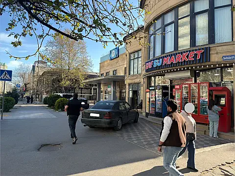 Kirayə verilir obyekt 20 m² — Bakı, İnşaatçılar 20.00 m²
