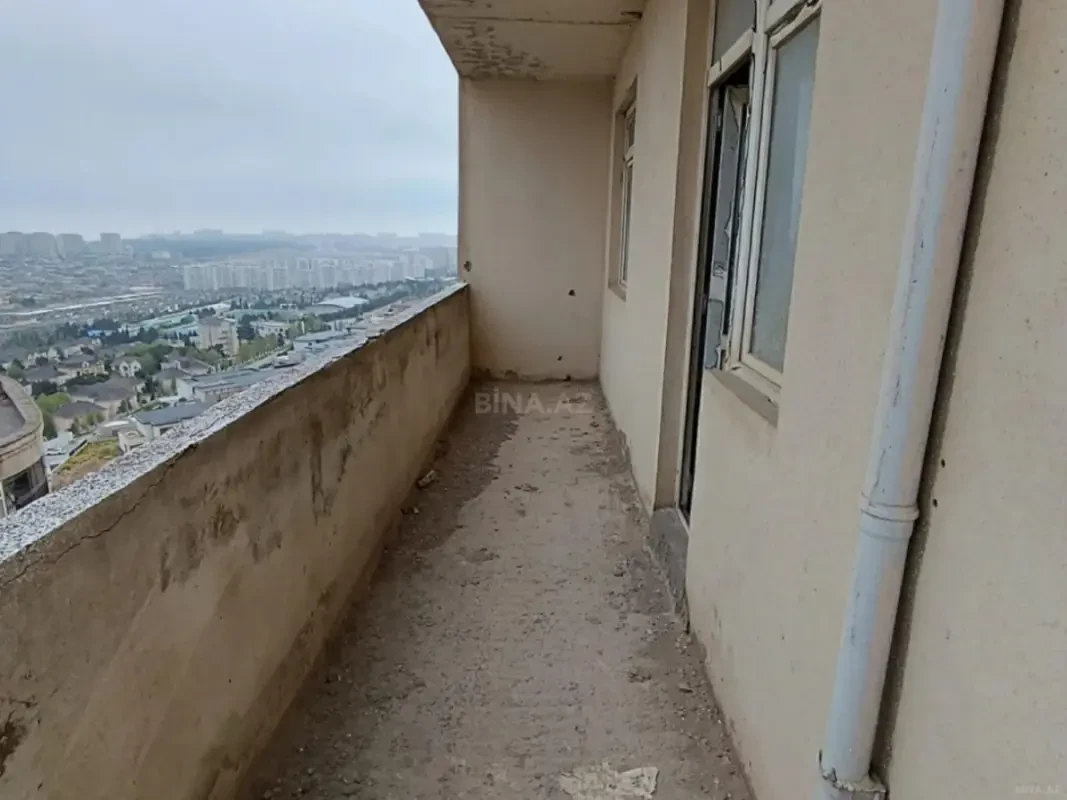 Satılır 2 otaqlı mənzil 105 m²