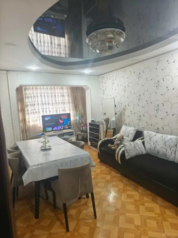 Satılır 4 otaqlı mənzil 105 m²
