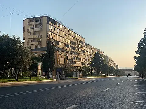 Satılır 4 otaqlı mənzil 100 m² — Bakı, Həzi Aslanov qəs. 4 otaq 100.00 m²