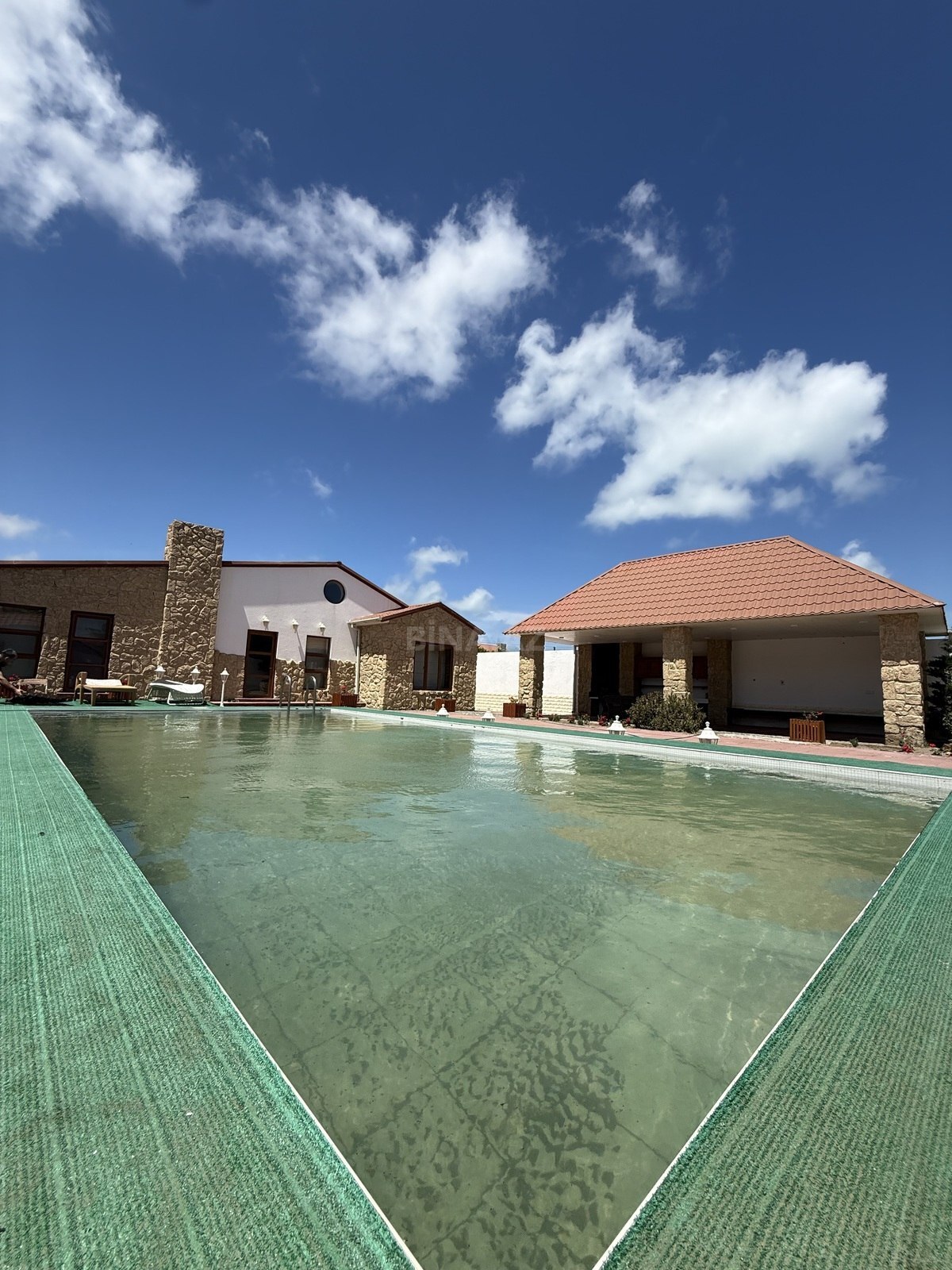 Kirayə verilir 4 otaqlı həyət evi 160 m²