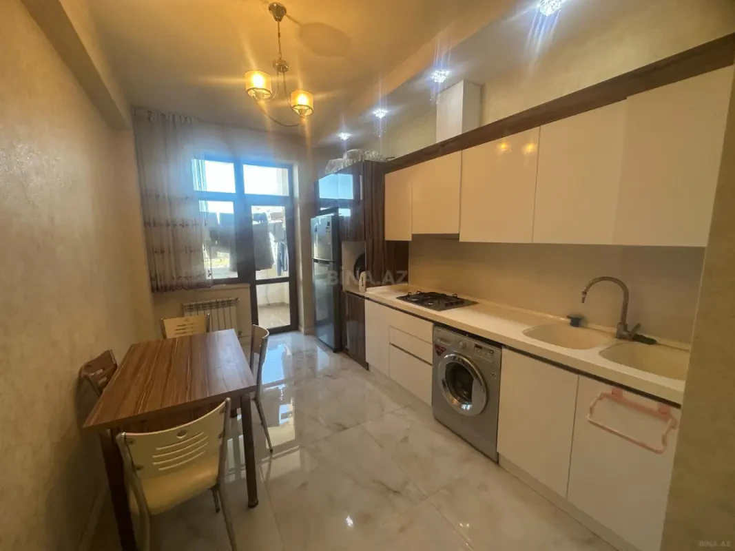 Kirayə verilir 2 otaqlı mənzil 80 m²