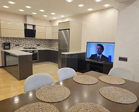 Kirayə verilir 3 otaqlı mənzil 75 m² — Bakı, Nərimanov 3 otaq 75.00 m²