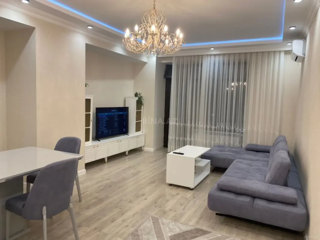 Satılır 3 otaqlı mənzil 148 m²
