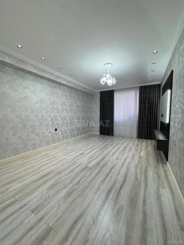 Satılır 3 otaqlı mənzil 145 m²