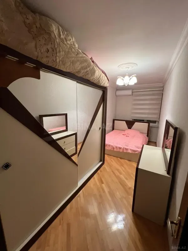 Kirayə verilir 2 otaqlı mənzil 65 m²